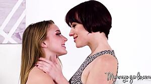 火辣女同舔肛狂欢