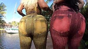 大屁股黑白3P狂干