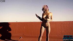 m ia valentine strip