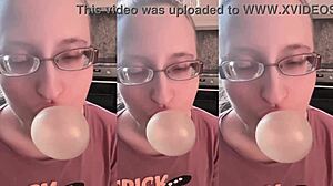 ASMR Bubble Gum