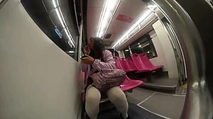 超短裙人妖狂骑大屌