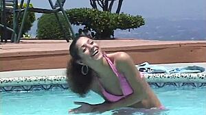 poolside pussy licking