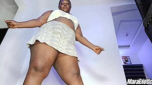 ebony squirting tease