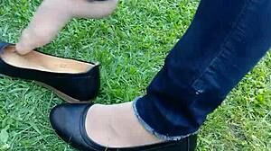 Nylon Shoeplay Tease