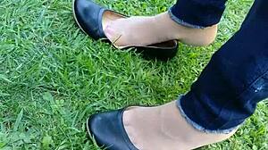 Nylon Shoeplay Tease