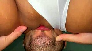 saliva pussy lick