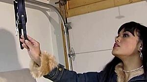 Helpless Milf Squirt