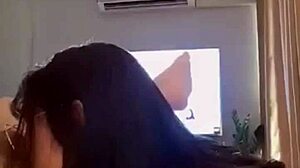 蕾米办公室假屌猛插