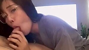 蕾米办公室假屌猛插