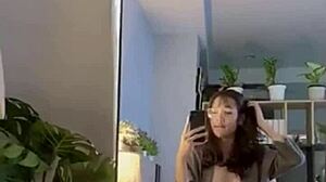 蕾米办公室假屌猛插